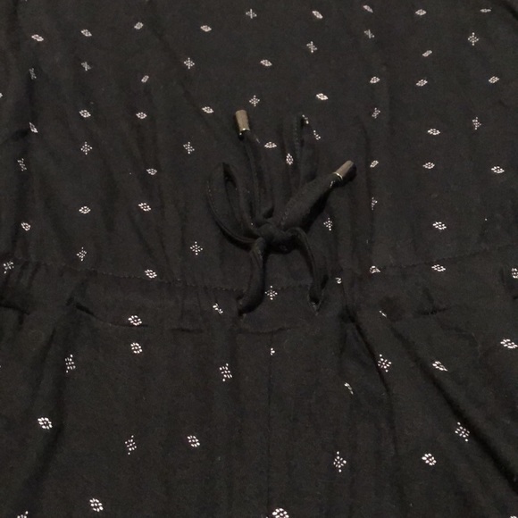 Black polka dot Romper - Picture 2 of 2